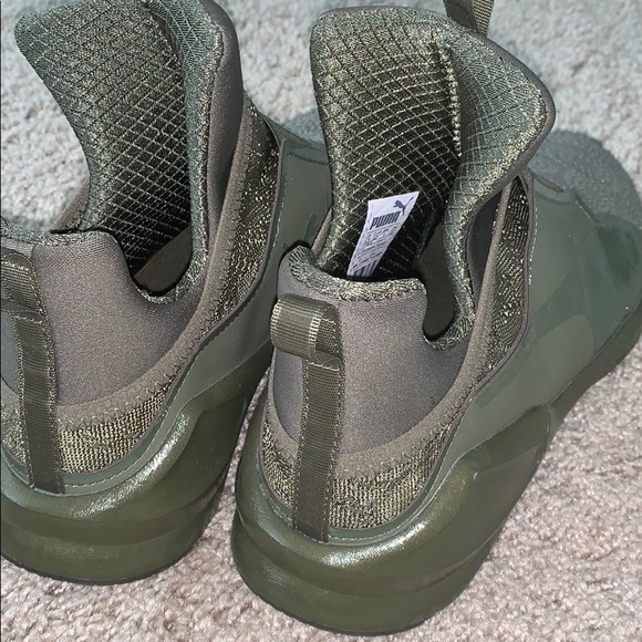 Puma - Picture 4 of 5